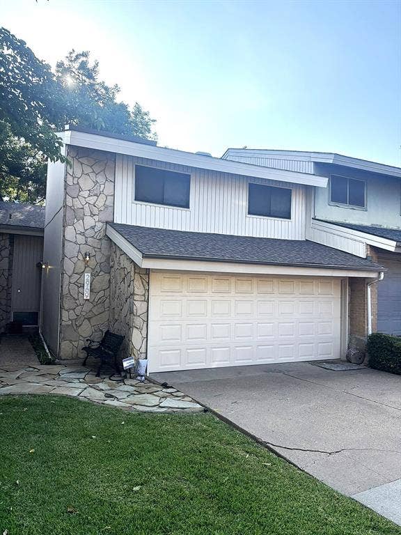 Property photo for 2969 Country Place Circle, Carrollton, TX