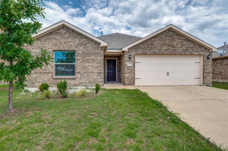 Property photo for 3121 Angus Drive, Forney, TX