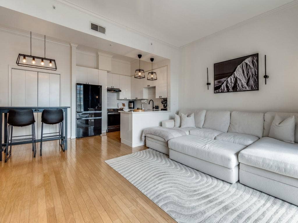 3225 Turtle Creek Boulevard, #1235, Dallas, TX 75219 3225 Turtle Creek Boulevard, #1235, Dallas, TX 75219