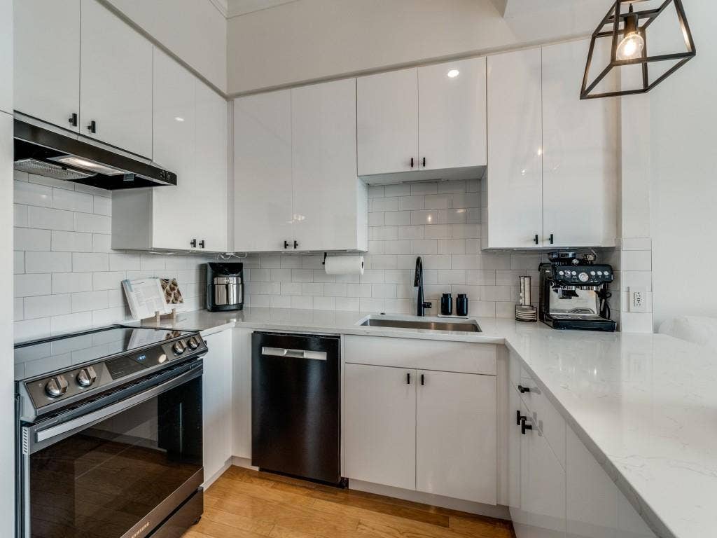 3225 Turtle Creek Boulevard, #1235, Dallas, TX 75219 3225 Turtle Creek Boulevard, #1235, Dallas, TX 75219