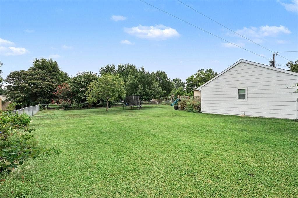708 Summer Place, Murphy, TX 75094 Awesome over half acre lot! Loads of room to play, room for a pool
