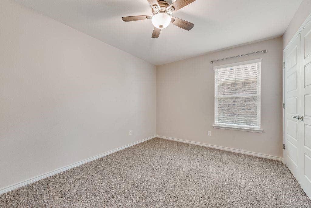 Note the double closet doors.