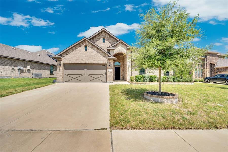 Property photo for 802 Grove Park Lane, Midlothian, TX
