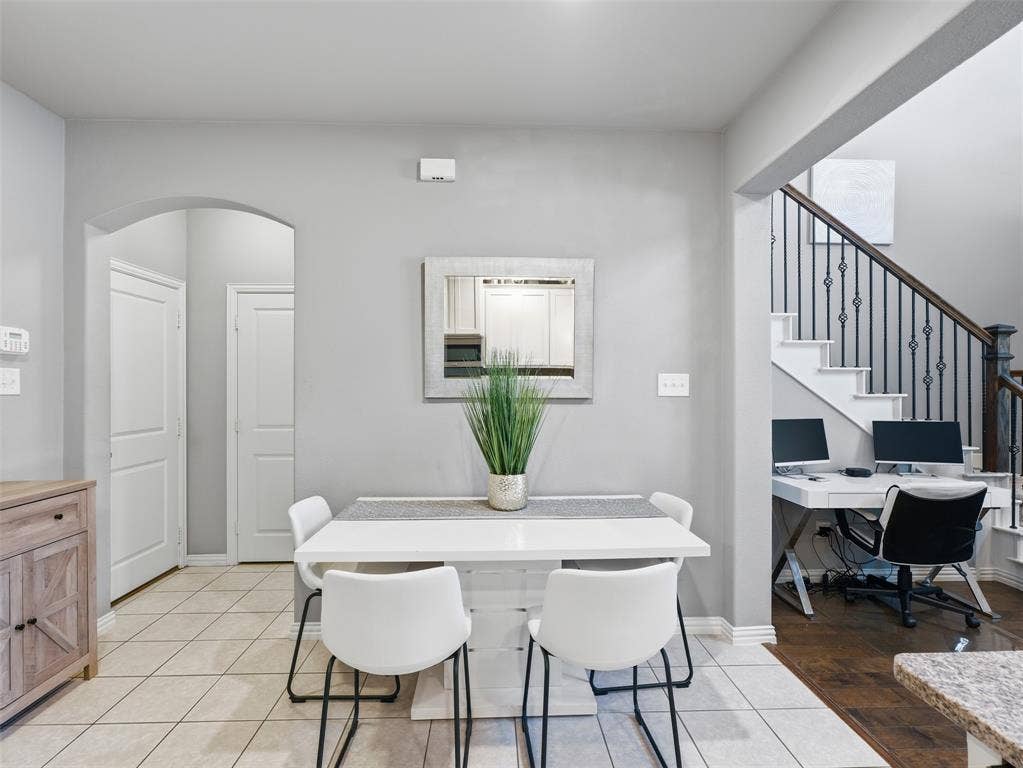3915 Cascade Sky Drive, Arlington, TX 76005 3915 Cascade Sky Drive, Arlington, TX 76005