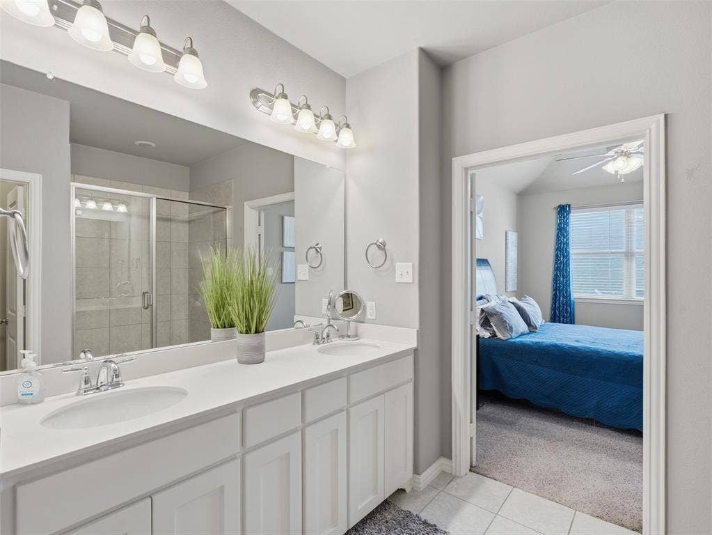 3915 Cascade Sky Drive, Arlington, TX 76005 3915 Cascade Sky Drive, Arlington, TX 76005