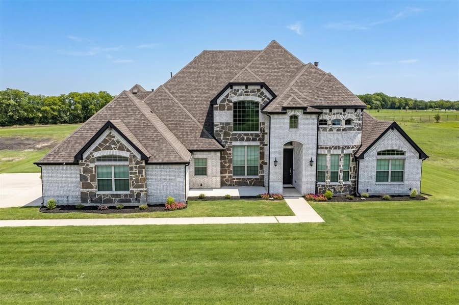 Property photo for 312 Ledstone Court, Rockwall, TX