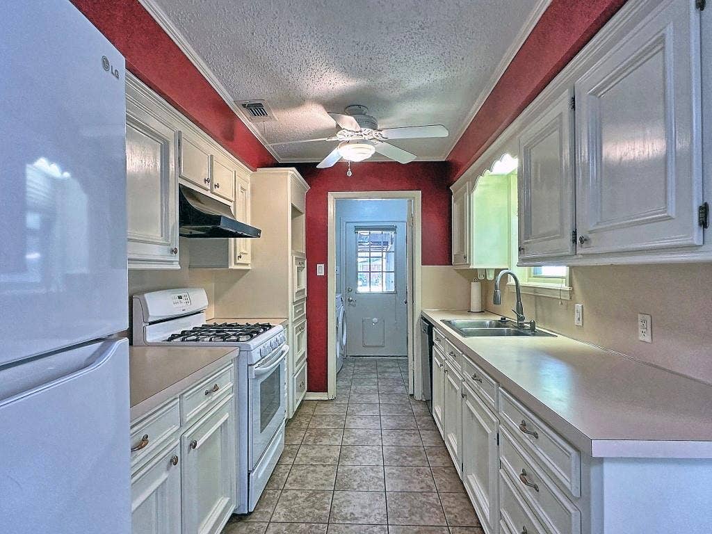 137 Penny Lane, Athens, TX 75751 137 Penny Lane, Athens, TX 75751