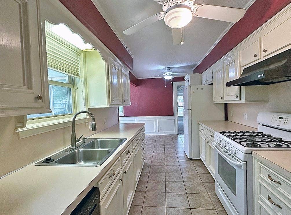 137 Penny Lane, Athens, TX 75751 137 Penny Lane, Athens, TX 75751