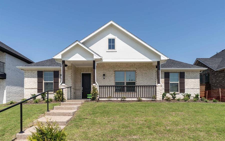 Property photo for 1825 Acorn Creek Circle, Mesquite, TX