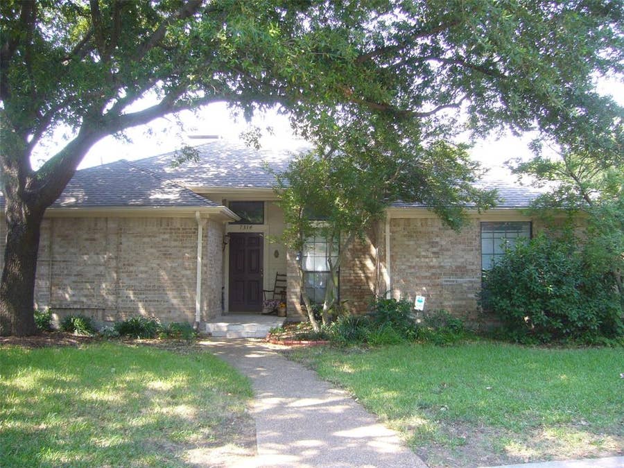 Property photo for 7314 HIGHLAND GLEN TRL, Dallas, TX