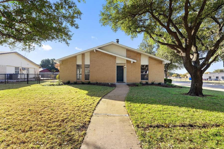 Property photo for 1464 Big Bend Drive, Plano, TX