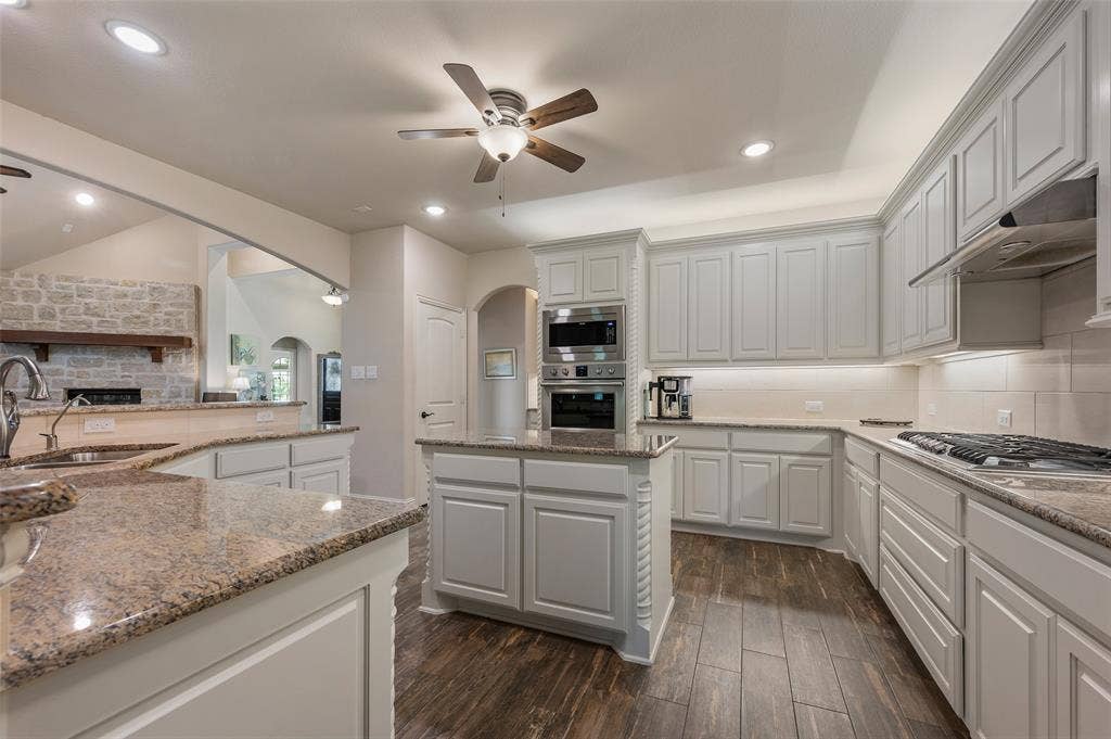 508 Ambergate Drive, Shady Shores, TX 76208 508 Ambergate Drive, Shady Shores, TX 76208
