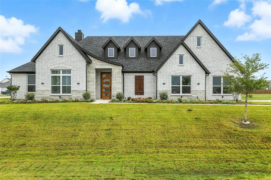 Property photo for 3141 Claire Drive, Midlothian, TX