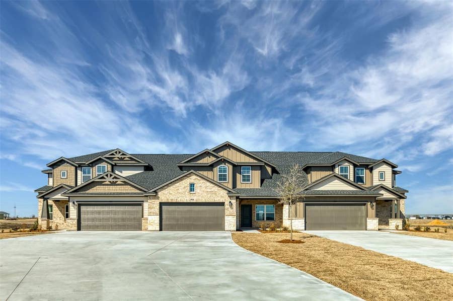 Property photo for 4409 Clovis Court, Midlothian, TX