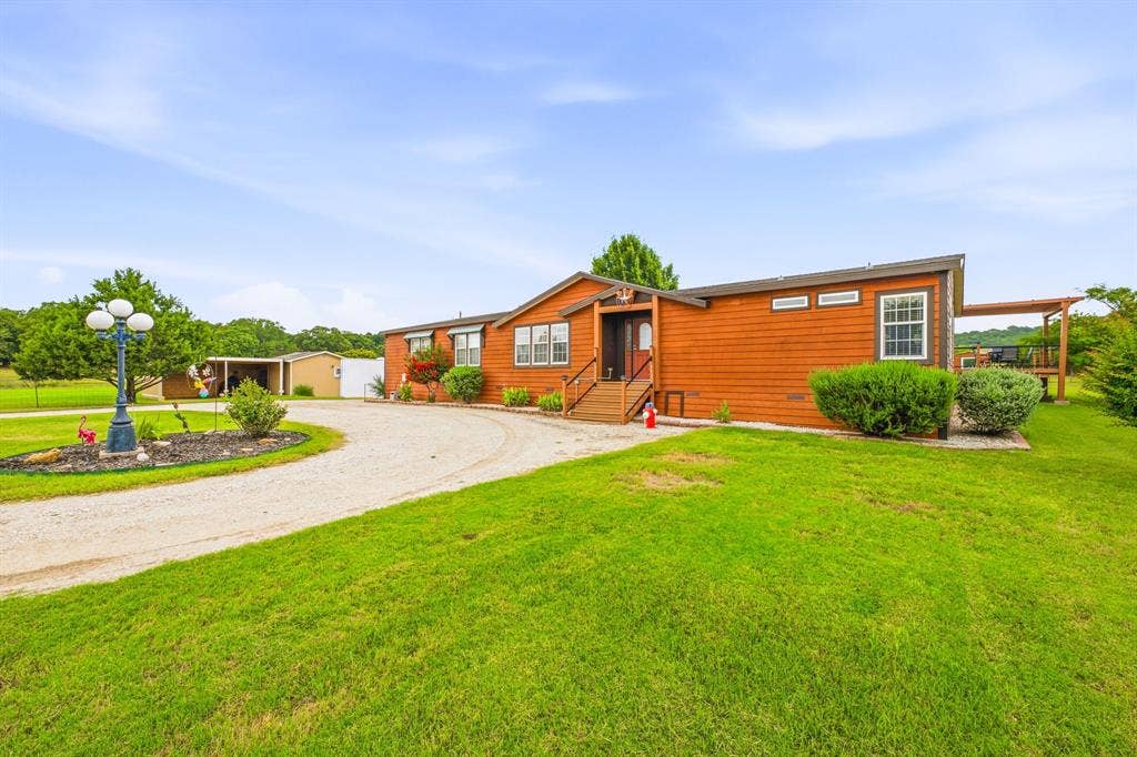 2914 Oak Court, Granbury, TX 76048 2914 Oak Court, Granbury, TX 76048