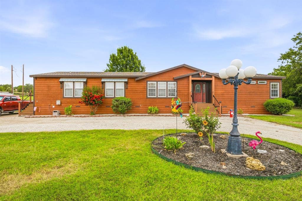 2914 Oak Court, Granbury, TX 76048 2914 Oak Court, Granbury, TX 76048