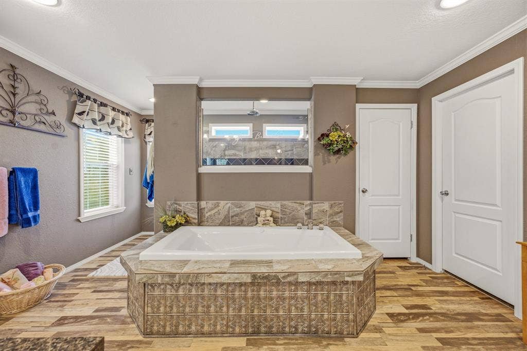 2914 Oak Court, Granbury, TX 76048 2914 Oak Court, Granbury, TX 76048
