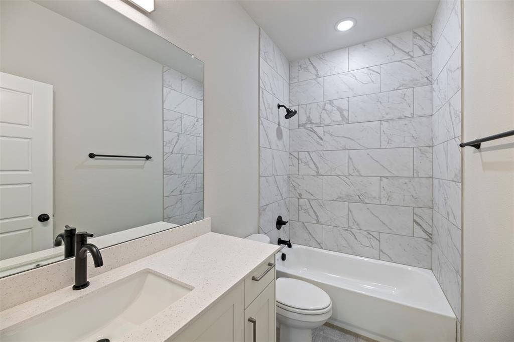 4405 Clovis Court, Midlothian, TX 76065 4405 Clovis Court, Midlothian, TX 76065