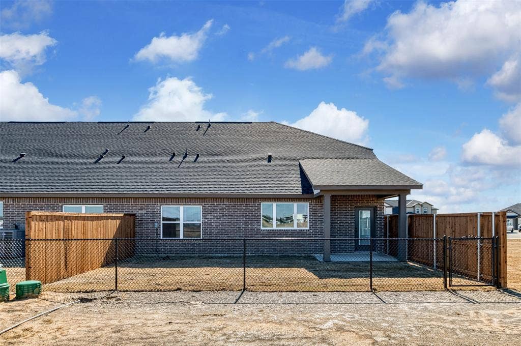 4405 Clovis Court, Midlothian, TX 76065 4405 Clovis Court, Midlothian, TX 76065