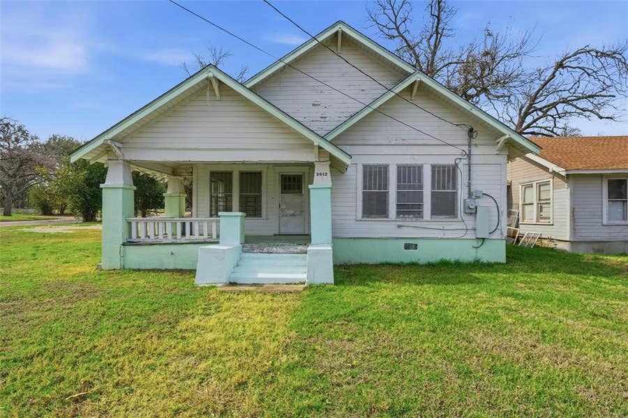 Property photo for 2012 N 5th Street, Waco, TX