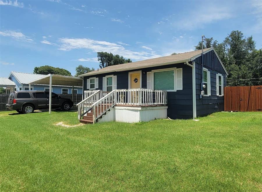Property photo for 6601 Six J Court, Granbury, TX