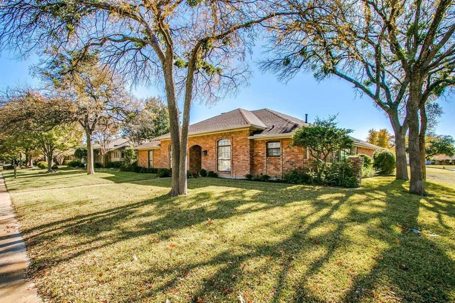 Property photo for 10102 Cherry Tree Drive, Dallas, TX