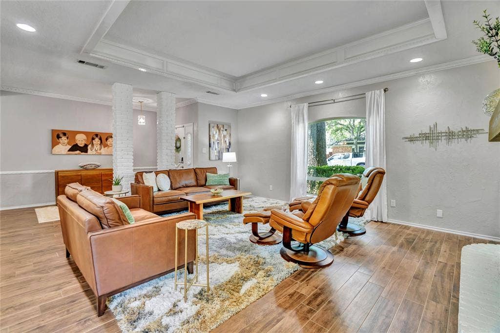 1830 Rhinevalley Drive, Arlington, TX 76012 1830 Rhinevalley Drive, Arlington, TX 76012