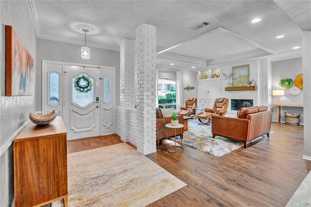 1830 Rhinevalley Drive, Arlington, TX 76012 Entry way with gorgeous hardwood look tiled flooring