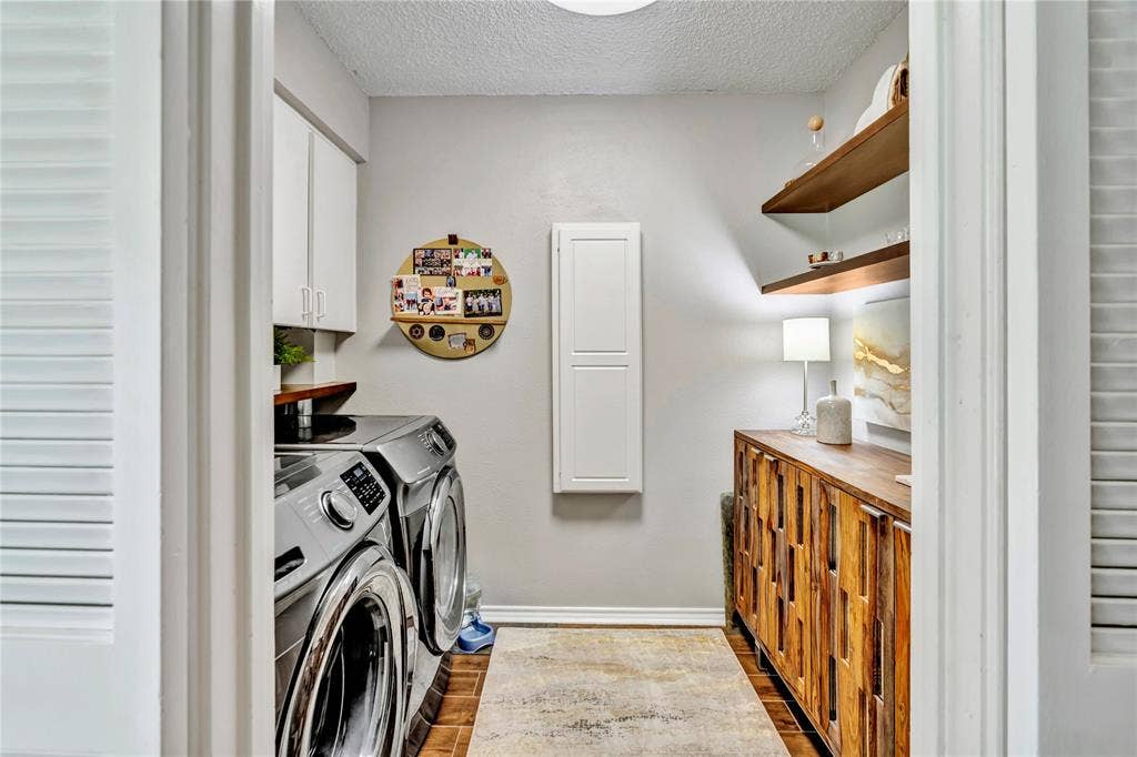 1830 Rhinevalley Drive, Arlington, TX 76012 Wonderful laundry room