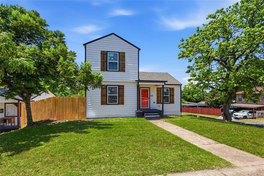 Property photo for 1403 S Marsalis Avenue, Dallas, TX