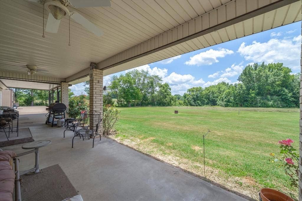 10929 County Road 41, Tyler, TX 75706 10929 County Road 41, Tyler, TX 75706
