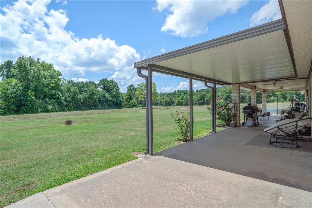 10929 County Road 41, Tyler, TX 75706 10929 County Road 41, Tyler, TX 75706