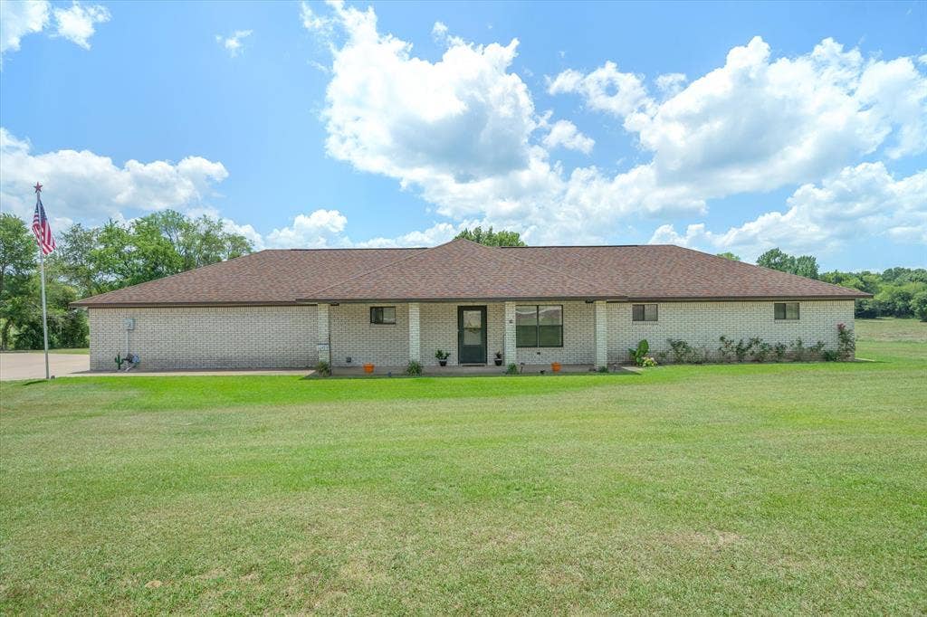 10929 County Road 41, Tyler, TX 75706 10929 County Road 41, Tyler, TX 75706