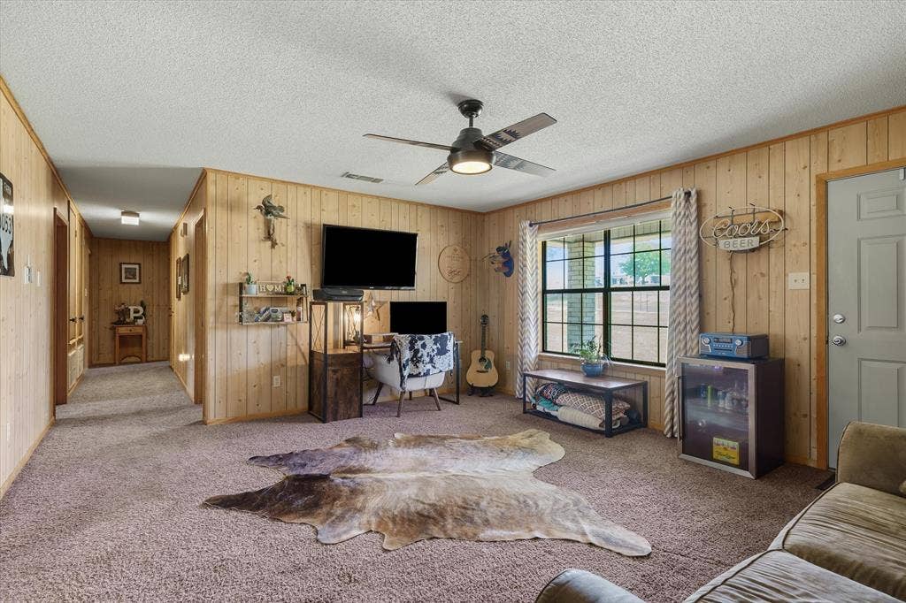 10929 County Road 41, Tyler, TX 75706 10929 County Road 41, Tyler, TX 75706