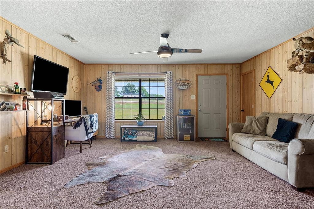 10929 County Road 41, Tyler, TX 75706 10929 County Road 41, Tyler, TX 75706
