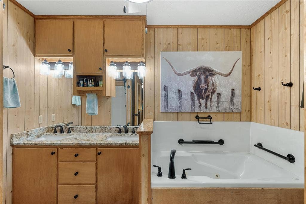 10929 County Road 41, Tyler, TX 75706 10929 County Road 41, Tyler, TX 75706