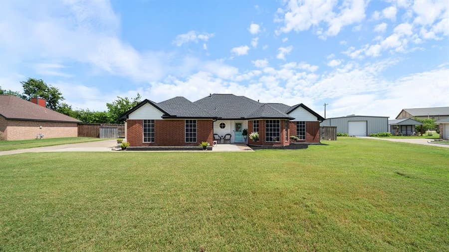Property photo for 208 Country View Lane, Crandall, TX