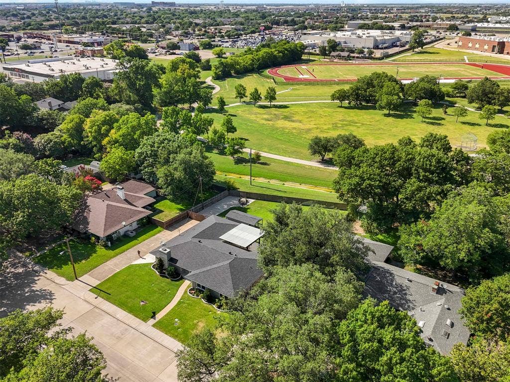 1801 Alexander Drive, Waxahachie, TX 75165 1801 Alexander Drive, Waxahachie, TX 75165