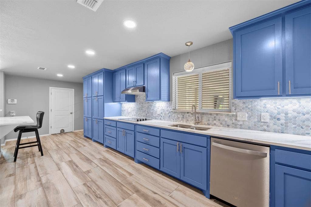 1801 Alexander Drive, Waxahachie, TX 75165 1801 Alexander Drive, Waxahachie, TX 75165