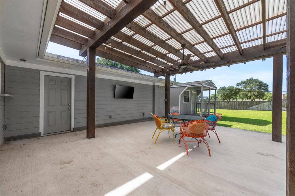 1801 Alexander Drive, Waxahachie, TX 75165 Covered patio. Storage shed and beautiful backyard. The property backs up to Crawford Park.