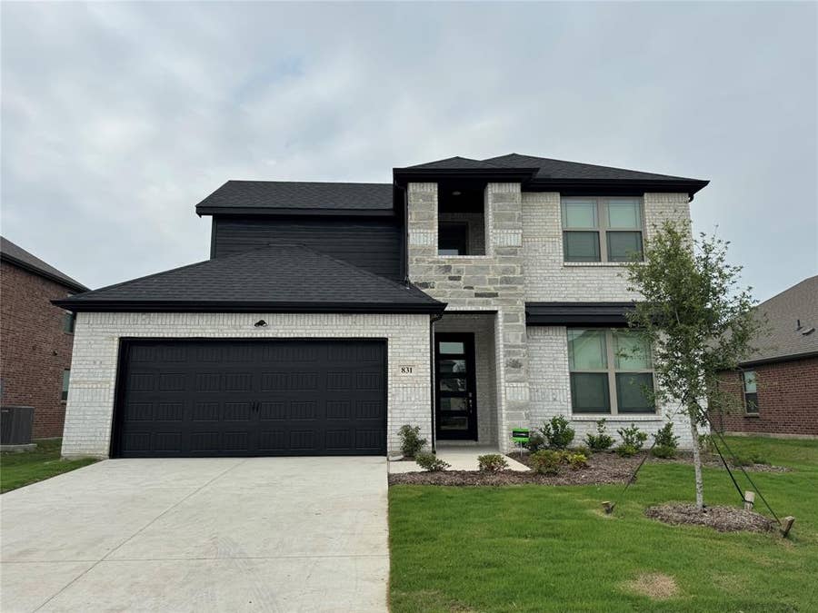 Property photo for 831 Rosebud Trail, Ferris, TX