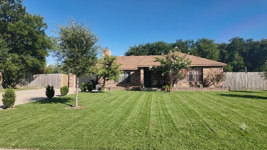 Property photo for 2532 Plaza Boulevard, Dallas, TX