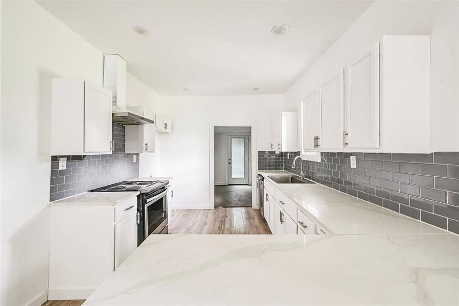 Property photo for 1336 E Maddox Avenue, Fort Worth, TX
