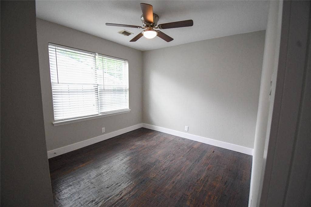 3430 Princeton, Irving, TX 75062 Bedroom 2 (with ensuite bath. Could be 2nd primary bedrooom