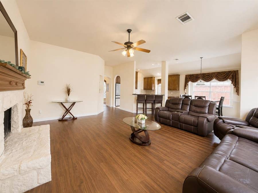 Property photo for 2201 Trickling Creek Drive, Garland, TX