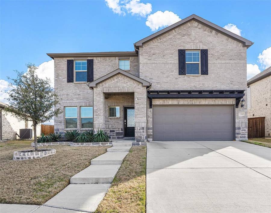 Property photo for 1004 Mamavic Lane, Royse City, TX