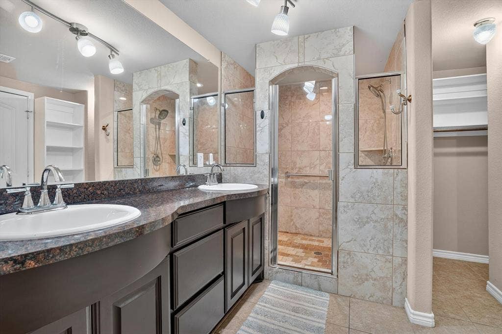 3813 N Eugene Court, Irving, TX 75062
