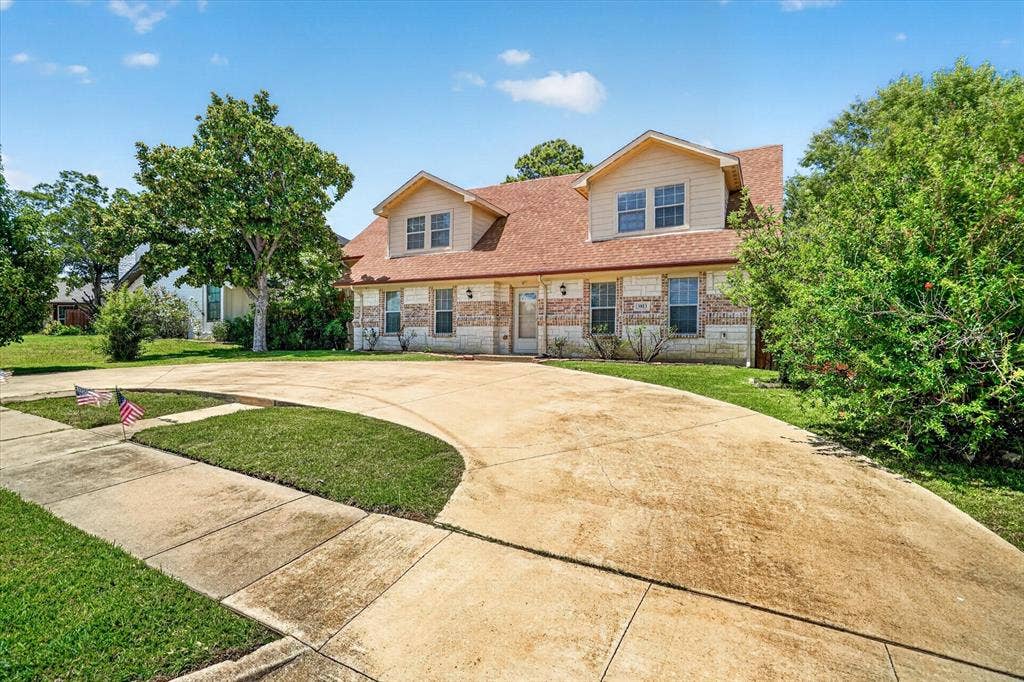 3813 N Eugene Court, Irving, TX 75062