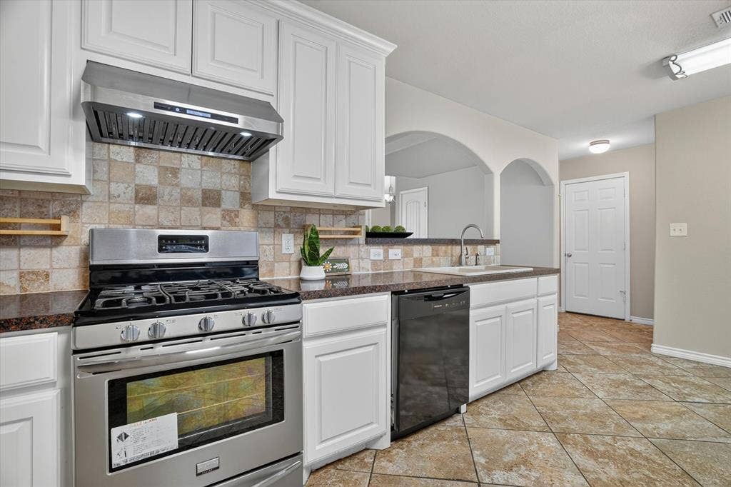 3813 N Eugene Court, Irving, TX 75062