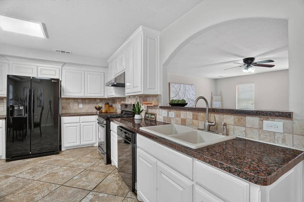 3813 N Eugene Court, Irving, TX 75062